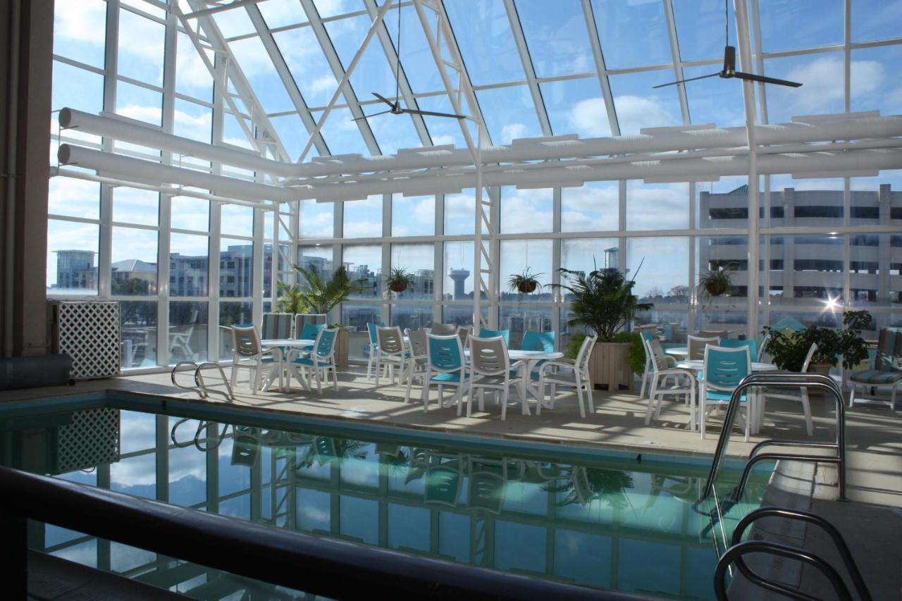 Hotel Four Sails